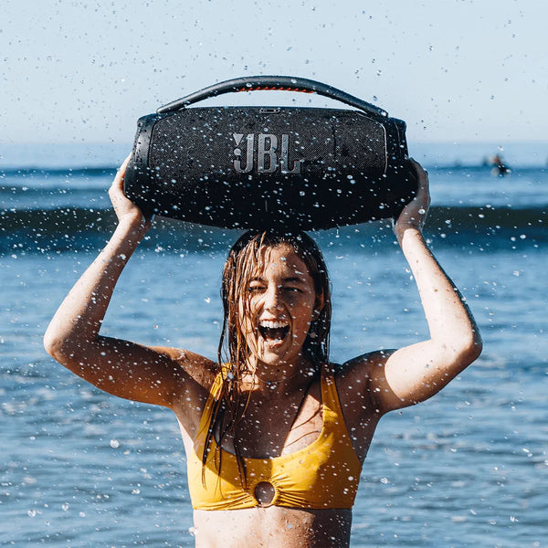 Parlante Boombox 3 y Regalo Clip 5 - Potencia al maximo