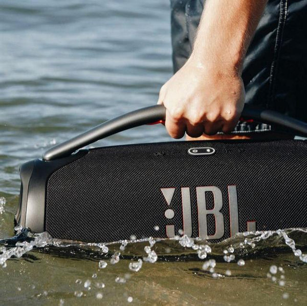 Parlante Boombox 3 y Regalo Clip 5 - Potencia al maximo